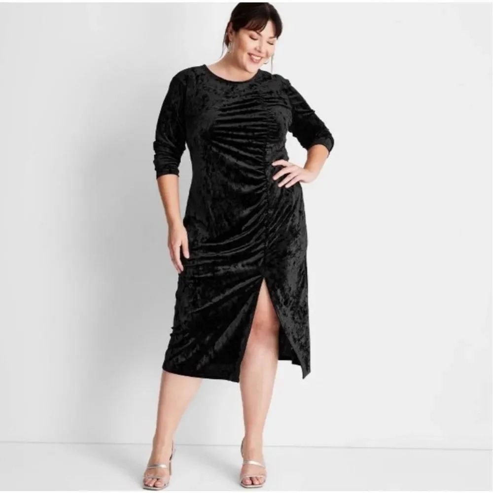Future Collective Size 4X Black Velvet Long Sleeve Open‎ Back Front Slit Dress